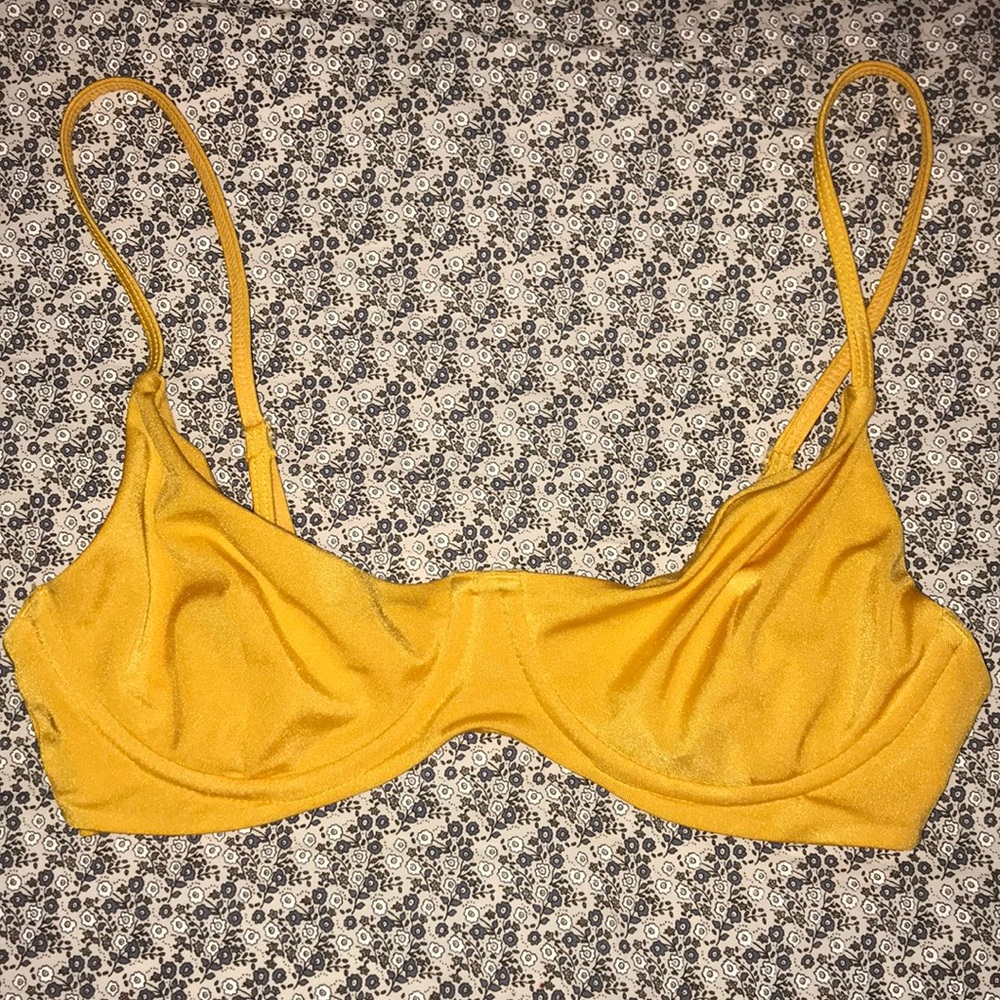 Blackbough Bikini Top
